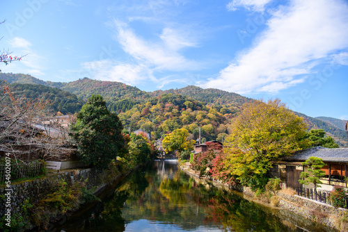 紅葉の京都嵐山 © Masamitsu