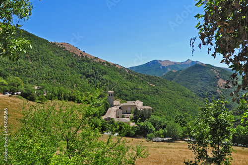 Wallpaper Mural Il Monastero di Fonte Avellana, Serra di Sant'Abbondio - Marche Torontodigital.ca