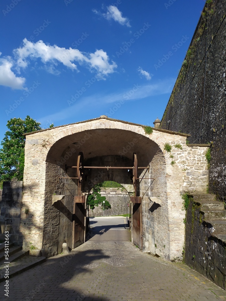 Portal de Francia de Pamplona_02