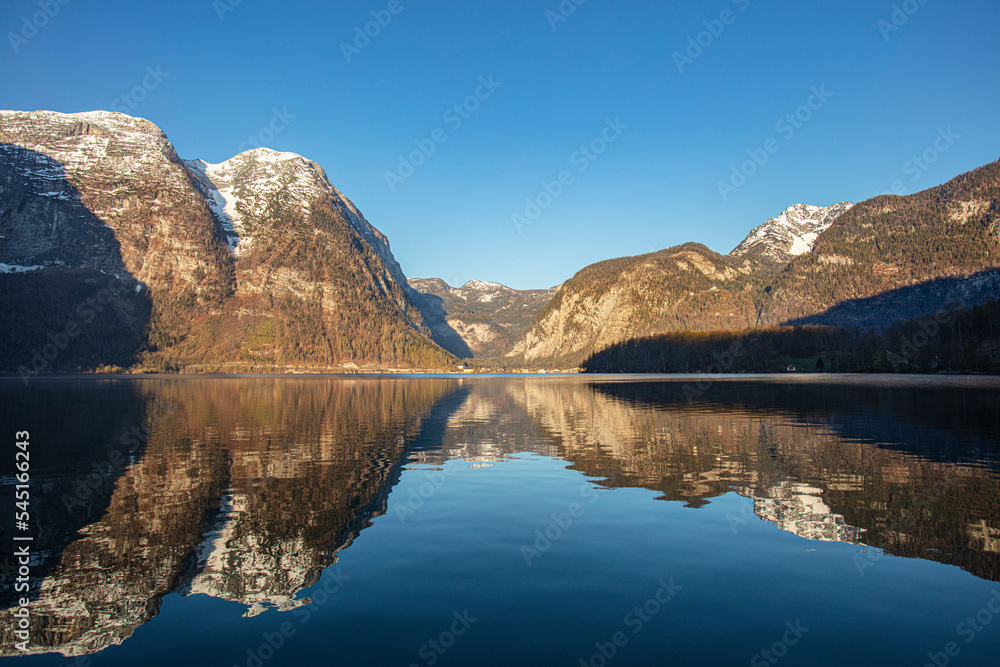 lake between mountains 