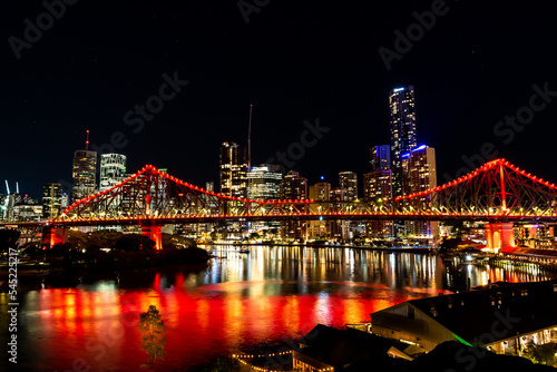 Night view of Story bridge, Brisbane, Australia © neel
