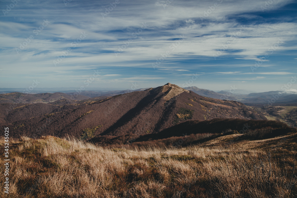 Obraz premium Bieszczady mountain inPoland. Autumn view of Polonina Wetlinska and Polonina Carynska