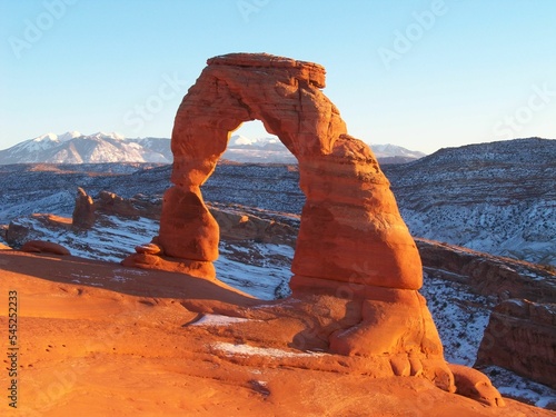 Fotobehang Horizontal image of the orange Delicate Arch during golden hour in Arches Nation