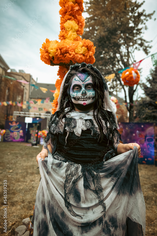 Fototapeta premium La LLorona in Pilsen, Chicago night