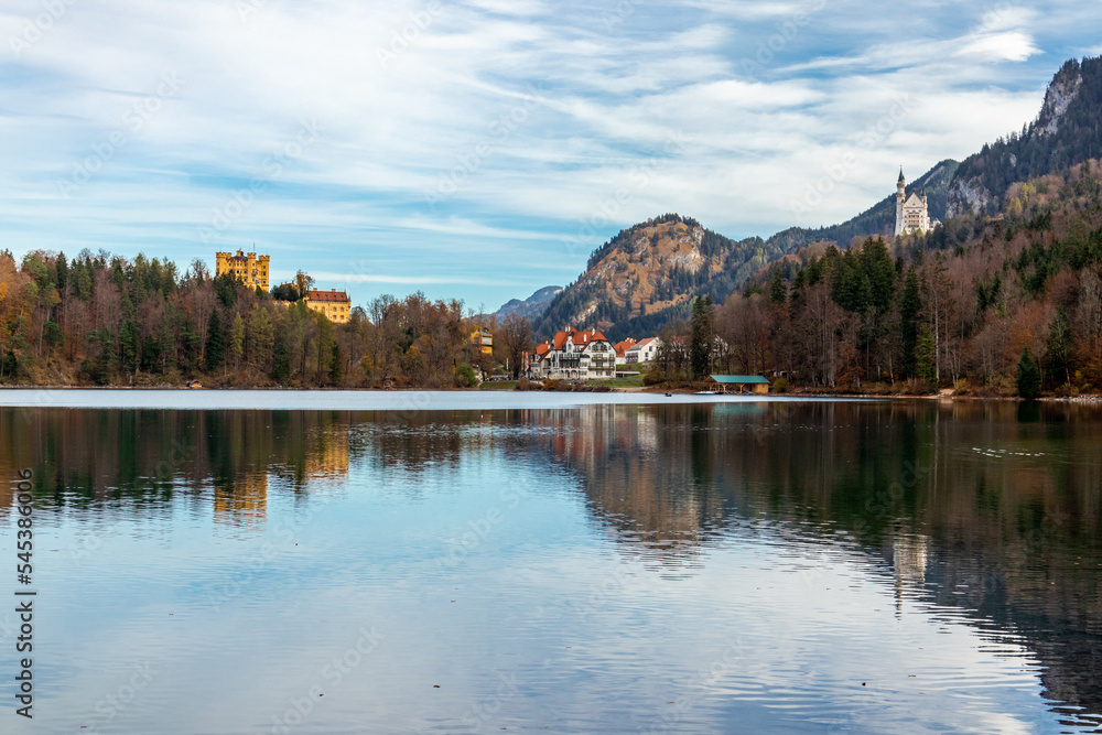 Kleine Herbstwanderung durch die schöne Landschaft im Allgäu bei Füssen - Bayern - Deutschland