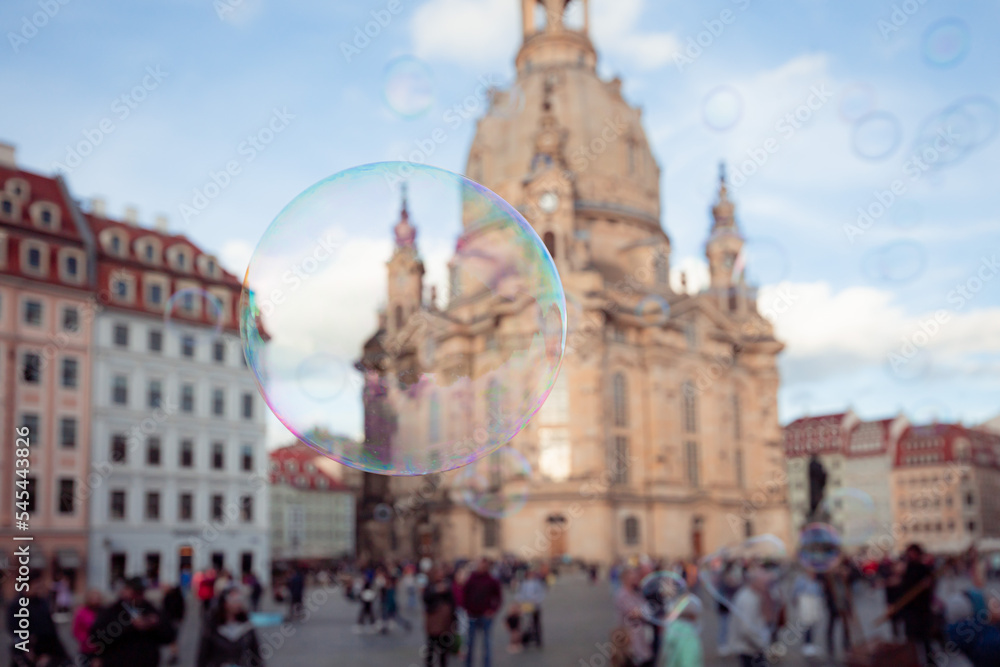 Seifenblasen auf dem Neumarkt in Dresden