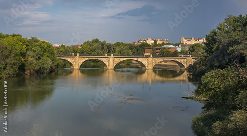 Bridge over River Ebro in Logroño © peresanz