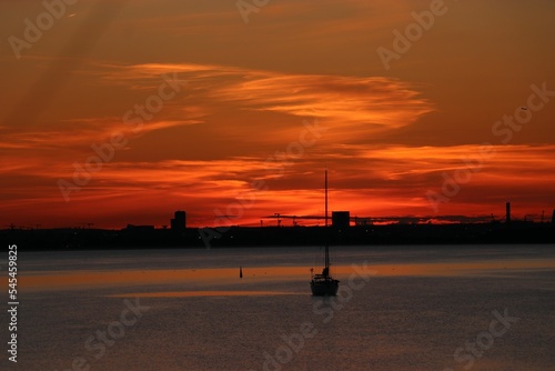 Canvas Print Beautiful sunset view of the Dublin bay with dramatic orange sky
