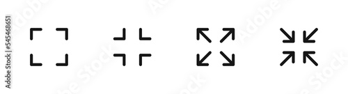 Screen size icon. Expand monitor symbol. Full screen icons. Full zoom. Vector sign.
