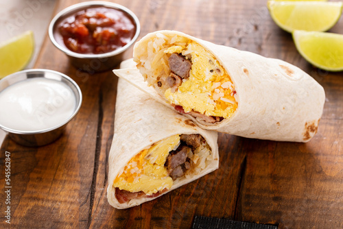 фотографія Breakfast burrito with sausage, eggs, hashbrown and cheese