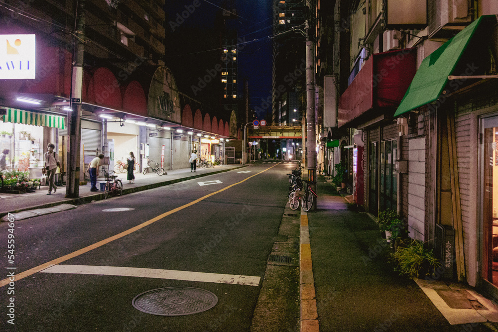 大阪の日暮れの下町