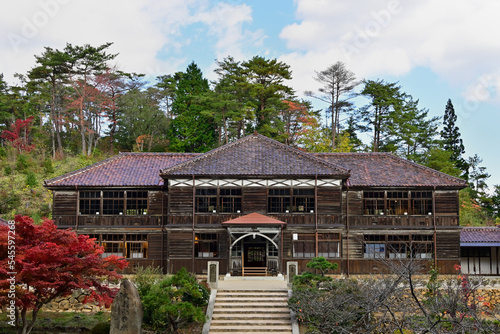 日本最古の木造小学校