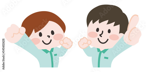 制服を着た元気なスタッフたち