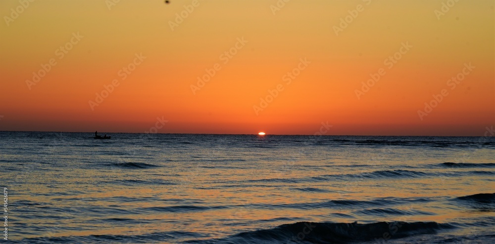 Sonnenaufgang über dem Meer