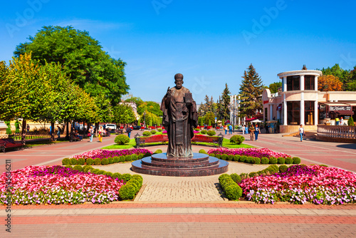 Photo Saint Nicholas monument, Kislovodsk Kurortny Boulevard