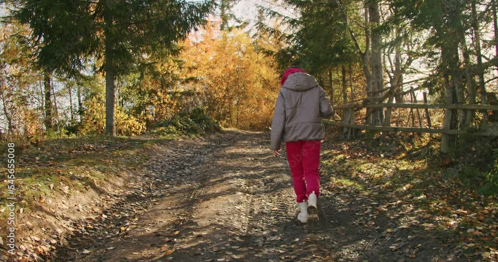 The camera follows a woman on a trip or adventure. The camera follows a woman on a trip or adventure.