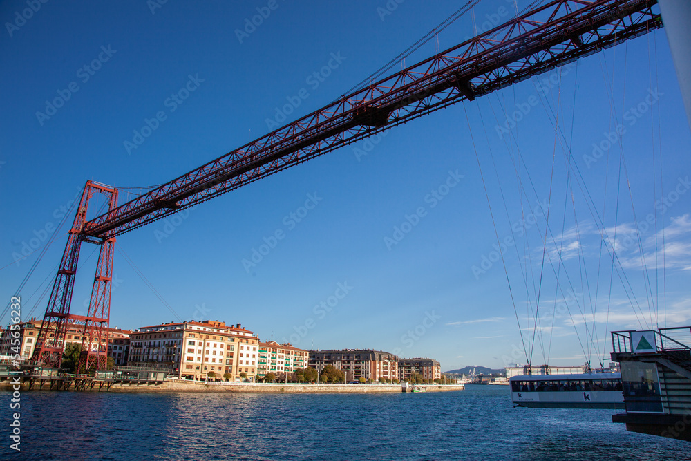 Puente de Vizcaya, también conocido como Puente Bizkaia, Puente colgante, Puente de Portugalete, o Puente colgante de Portugalete