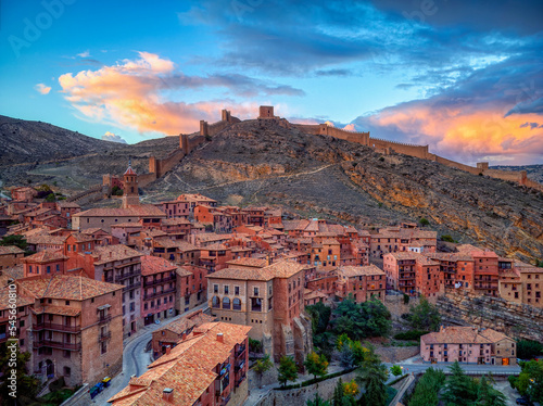 Views of Albarracin with its cathedral in the foreground.