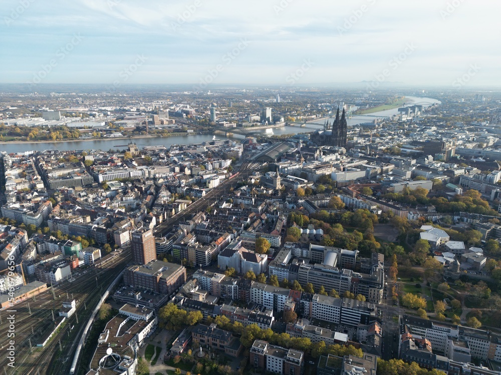 Luftaufnahme von Köln mit Dom