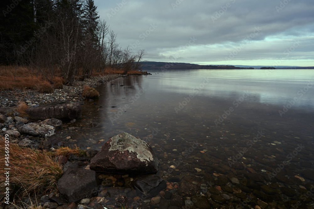 Obraz premium By Lake Mjøsa in November.
