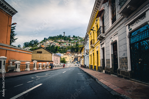 Fototapeta Naklejka Na Ścianę i Meble -  quito ecuador capital city center historical Colorful Colonial Houses,  Traditional Streets 