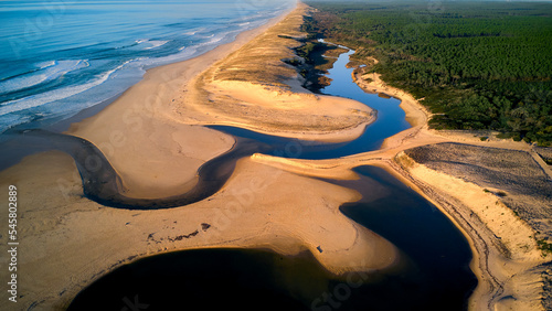 Foto vue aérienne du courant d'huchet