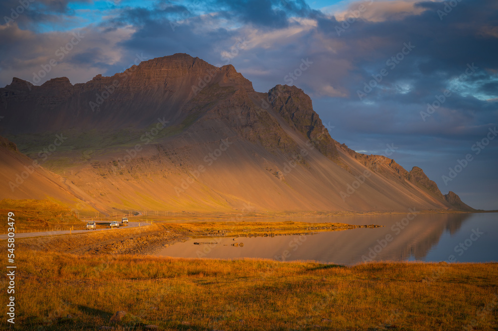 Obraz premium Viewpoint over Vestrahorn, Austurland, Iceland