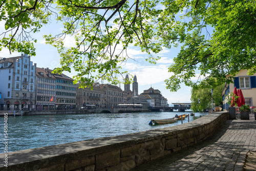 river thames country