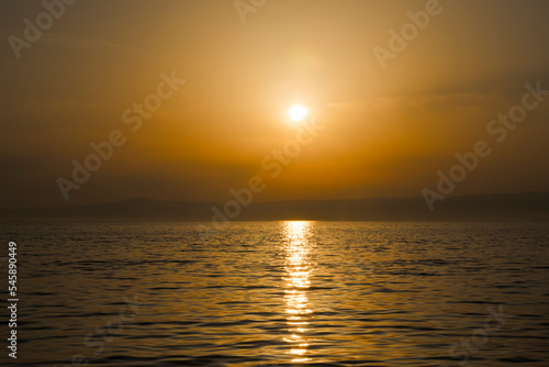 Beautiful Horizon while Sunset © Kemal