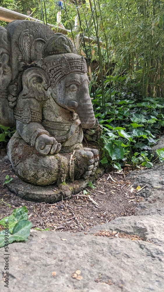 indian elephant stone statue