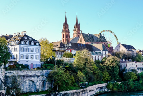 Basel, Münster, Kirche, Altstadt, Rhein, Rheinufer, Pfalz, Stadt, Grossbasel, Herbst, Herbstmesse, Herbstfarben, Altstadthäuser, Basel-Stadt, Schweiz