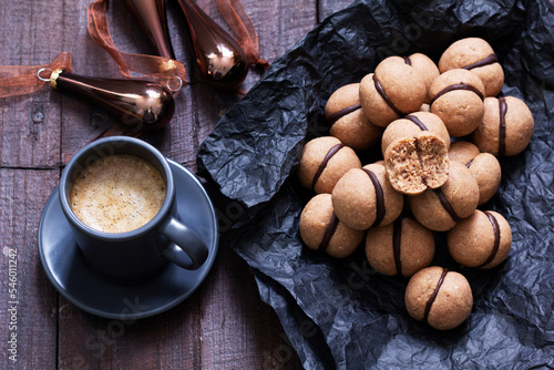 Obraz na płótnie Lady's kisses, traditional Italian nut cookies with coffee and chocolate filling. w salonie