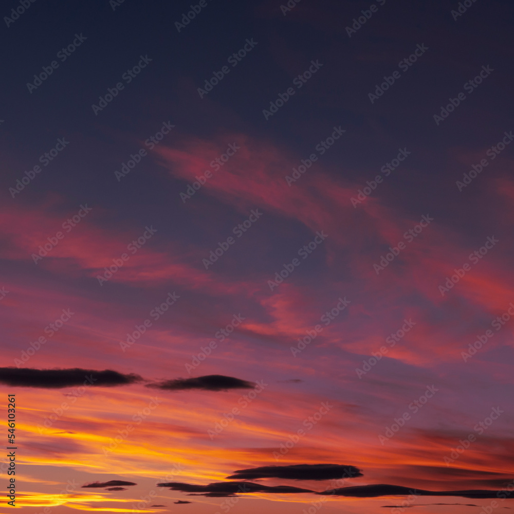 Obraz premium Beautiful red sky sunset, soft clouds