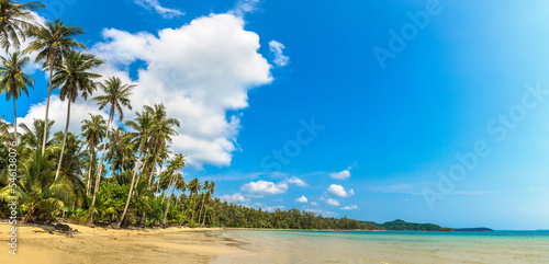 Panorama of  Tropical beach © Sergii Figurnyi