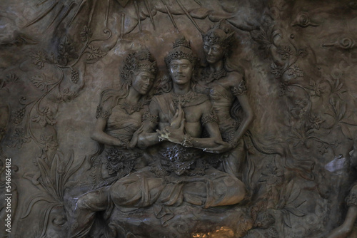 A UNIQUE RELIEF CAREFULLY MADE