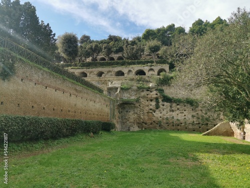 Baia (Bacoli) : porto e complesso archeologico 