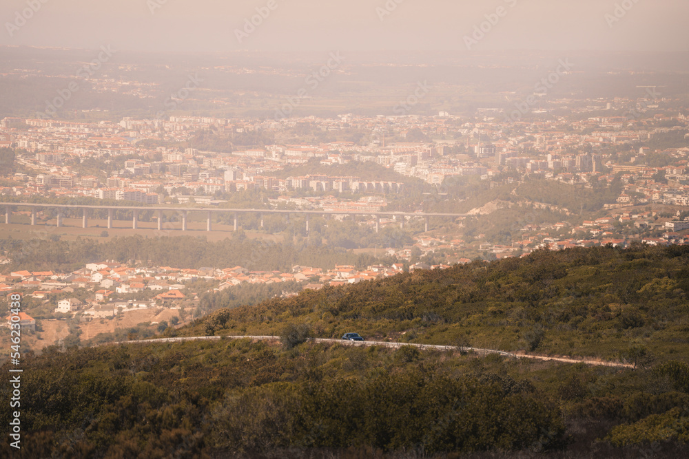 Vista do topo de um monte perto de Leiria