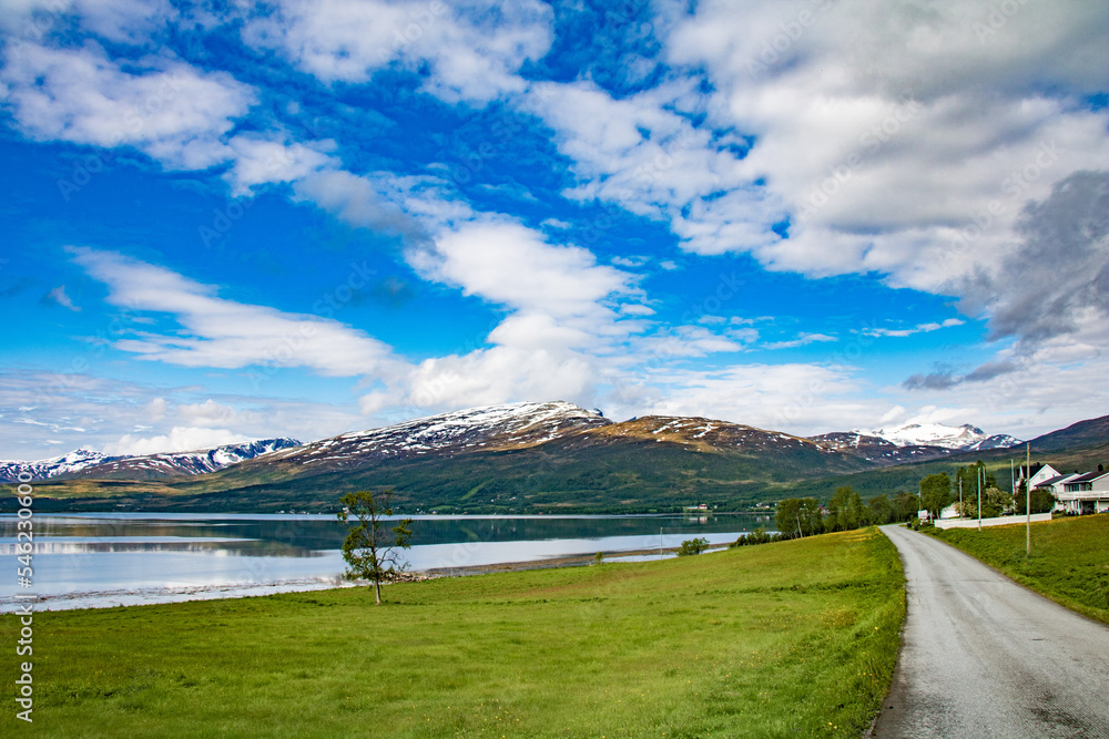 Fototapeta premium Aux alentours de Tromso