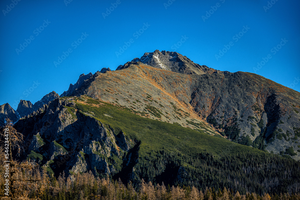 Fototapeta premium Rocky peaks in the Tatra National Park, SLovakia.