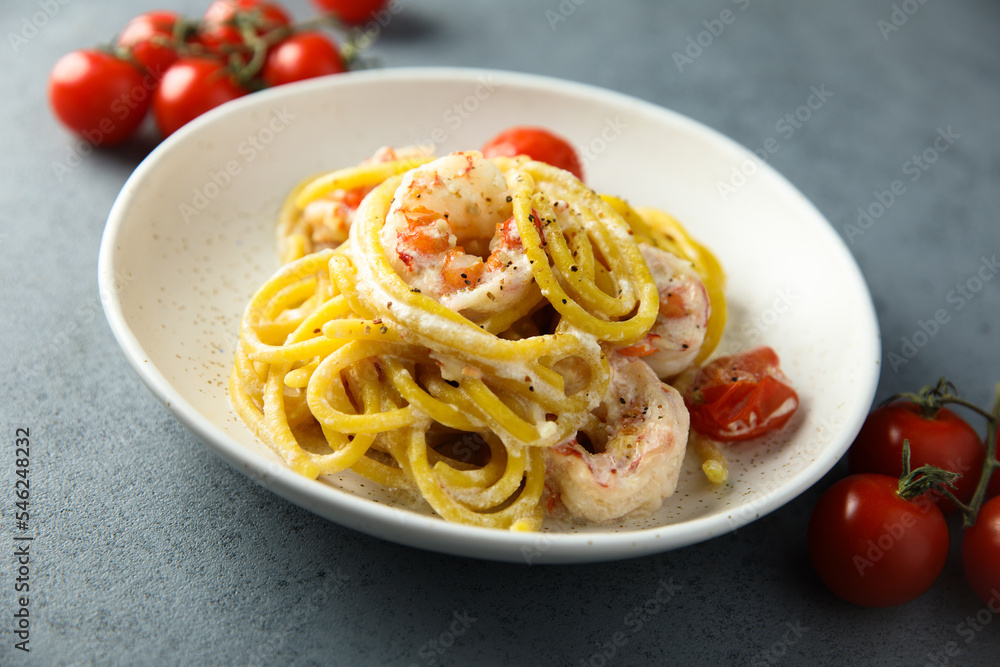 Homemade pasta with shrimps and cream