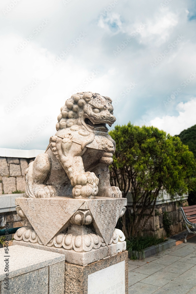 Lion statue in Hong Kong