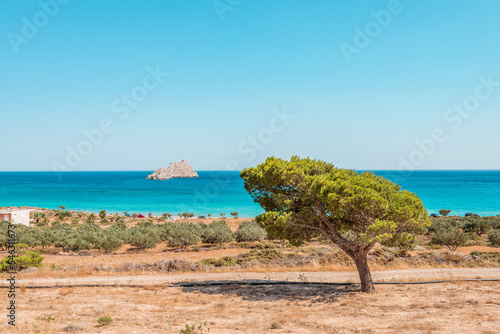 Obraz na płótnie xerokampos sitia, crete island, greece: beautiful beach without people and colorful sea at western crete w salonie