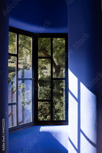window in the blue room