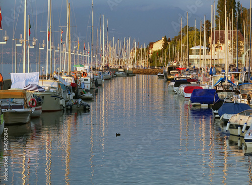 Marina in Evian-les-Bains am Genfer See Fototapet