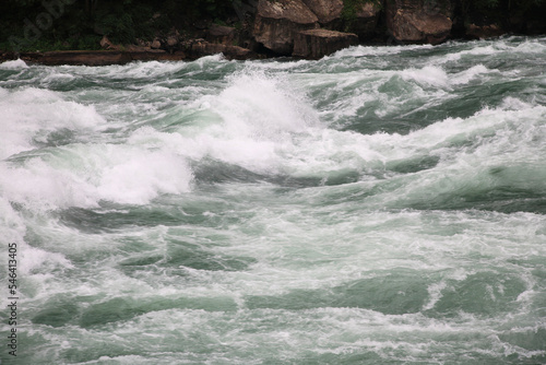 Niagara River - Stromschnellen / Niagara River - White Water