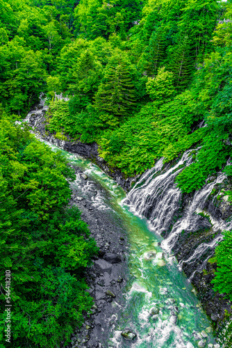 白ひげの滝（北海道美瑛町） © kanzilyou