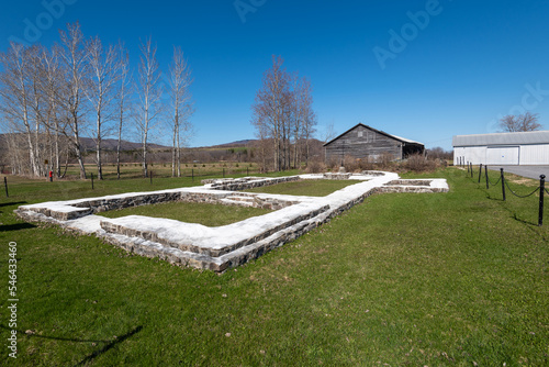 Fotografie Archaeological ruin of the historic site of « La Grande Ferme » on the Beaupre coast at Saint-Joachim (Quebec, Canada)
