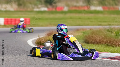 Canvastavla karting championship race, front view