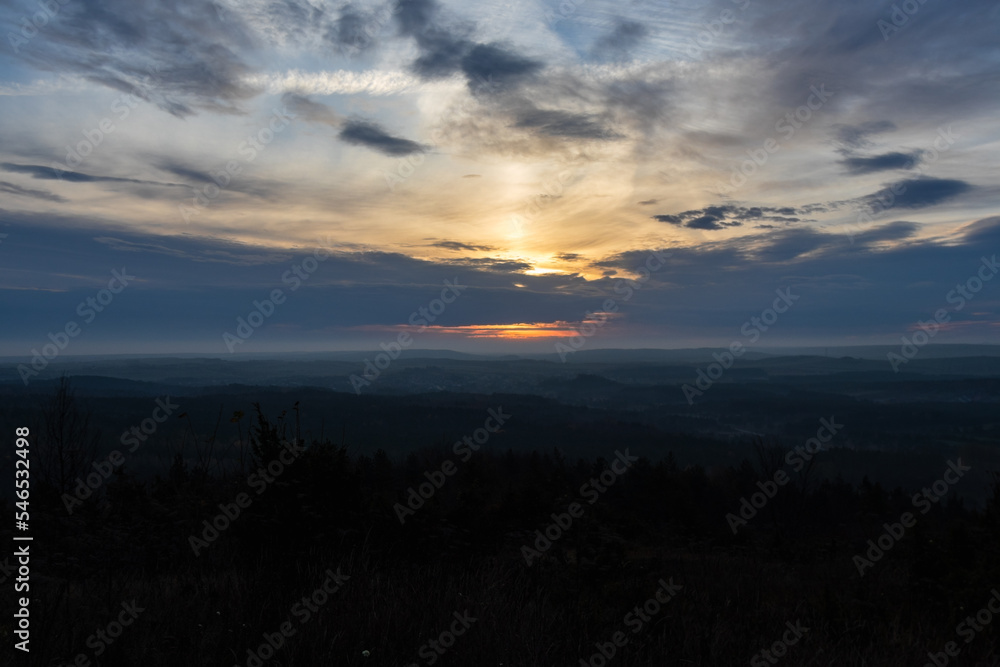 wschód słońca pogodna jesień jura krakowsko-częstochowska