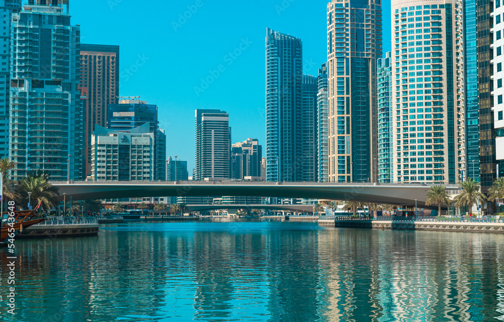 Fototapeta premium Bridge and skyscrapers in Dubai marina